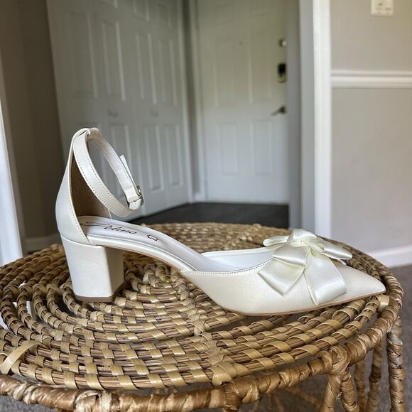 Satin Pointed Toe Bow Bridal Shoe Ankle Strap Block Heel Pelino EU 40 Greece - Picture 14 of 15